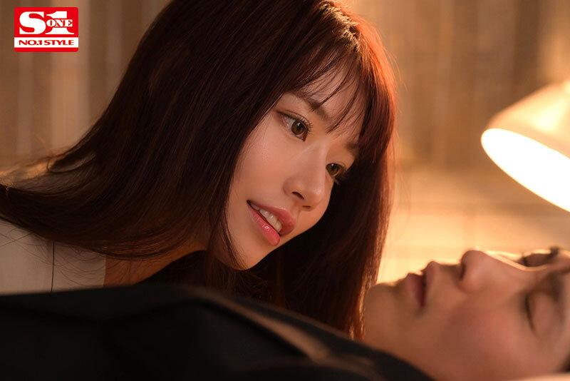 chịch em cấp 2 Em Nhật Hạ ăn mặc sexy đứng quay video tự sướng trước gương